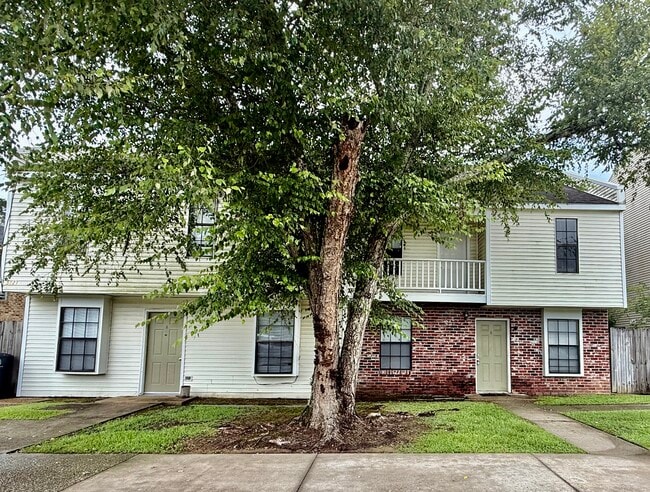 Primary Photo - 5121 E Hunters Chapel Ct