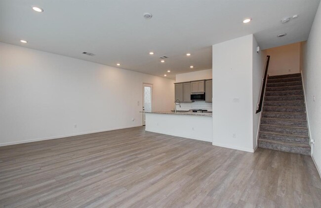Building Photo - 4138 Balboa Dr
