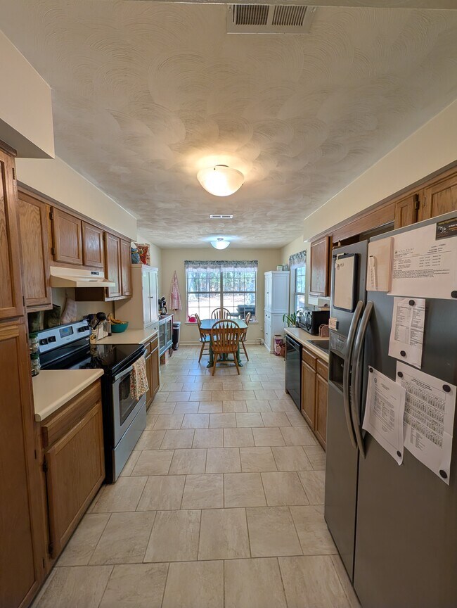 Building Photo - 1593 Winthrope Dr