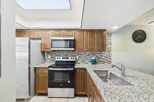 Building Photo - 3021 Sir Hamilton Cir