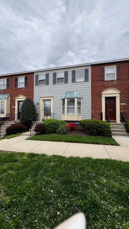 Primary Photo - 4840 Chevy Chase Dr