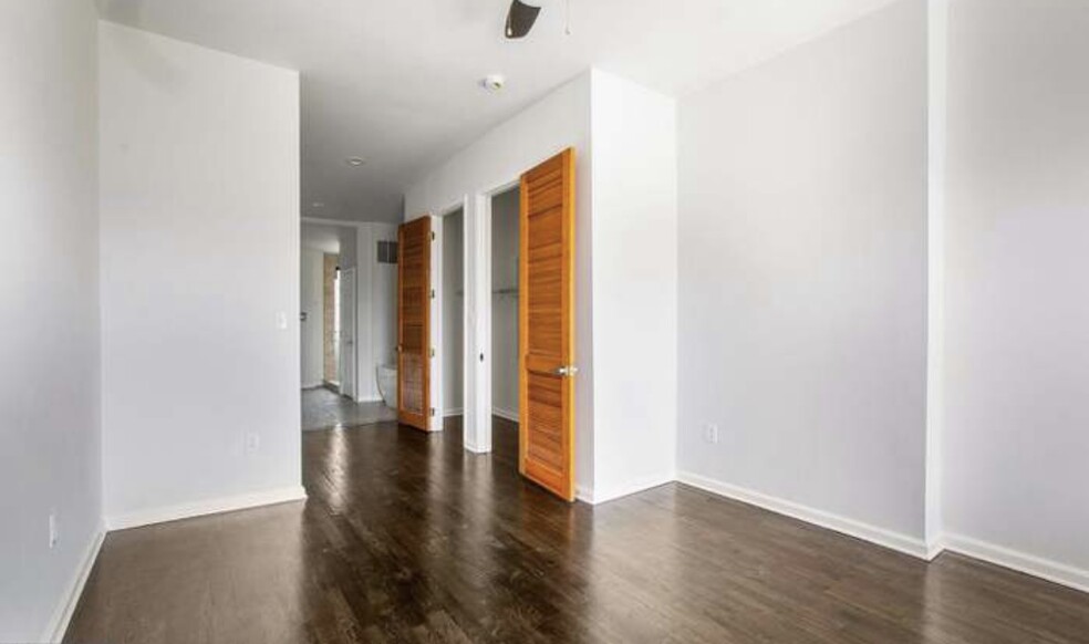 Primary Photo - 815 N Calhoun St