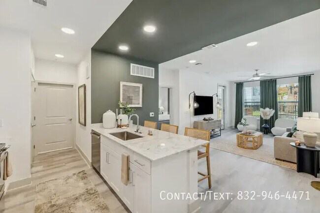 Building Photo - Act Fast: 6 Weeks Free Rent When You Lease...