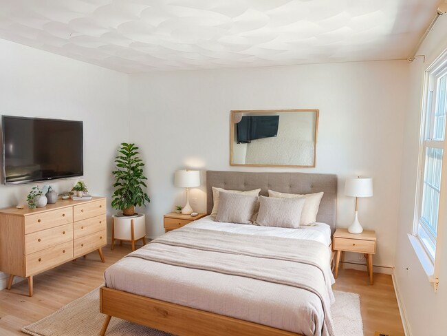 first bedroom - 7 Oak Ridge Dr