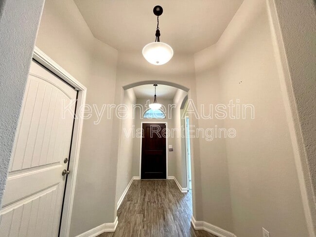 Building Photo - 347 Noddy Rd