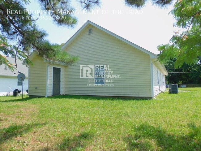 Building Photo - 1301 Nealtown Rd