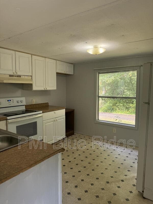 Building Photo - 40 Mcilwain Rd