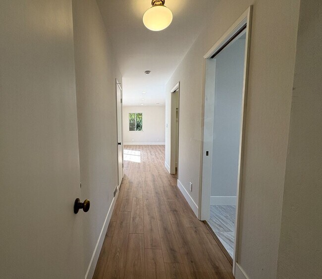 Building Photo - Modern Oasis in the Heart of Los Altos – U...