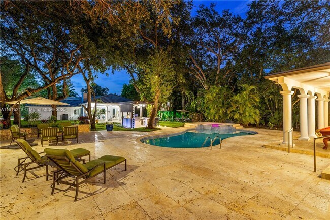 Building Photo - 8941 SW 65th Ct