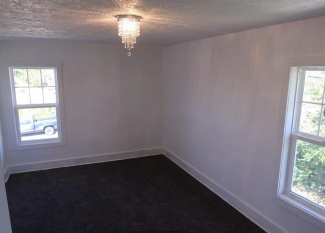 Building Photo - 2010-2012 Maplegrove Ave