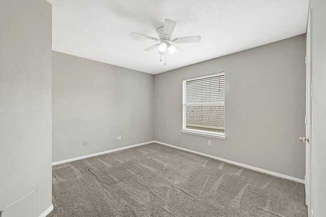 Building Photo - 3207 Crimson Coast Dr