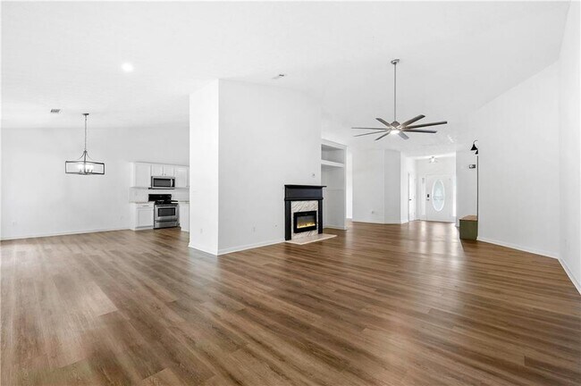 Building Photo - 1525 Keystone Dr