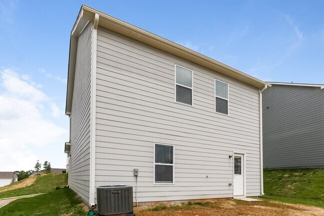 Building Photo - 3343 Clawing Hawk Way