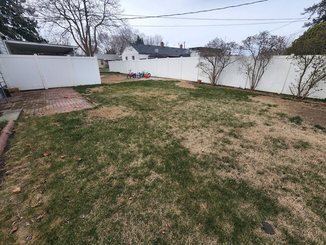 Building Photo - Spacious 2BR Duplex in Central Richland – ...