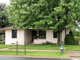 Building Photo - 2227 23rd St S