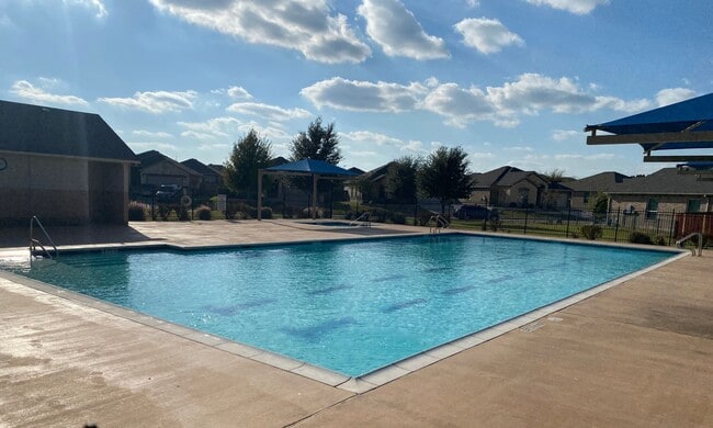 Building Photo - 513 Wedgwood Dr