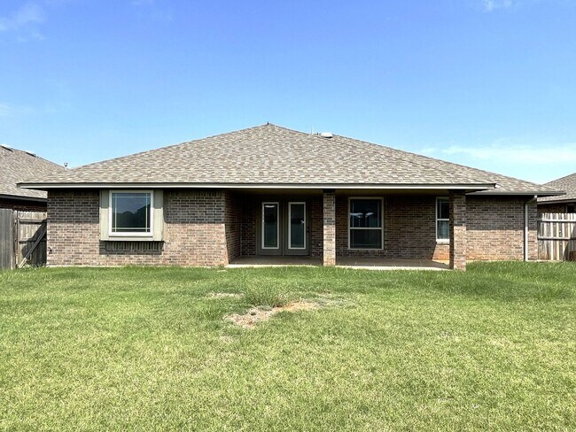 Building Photo - 3048 NW 181st St