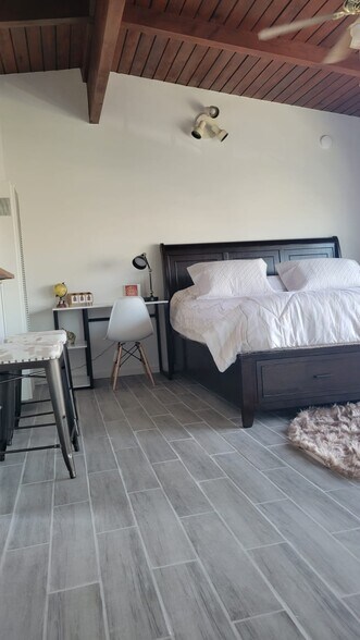 Building Photo - 1430 Manhattan Beach Blvd