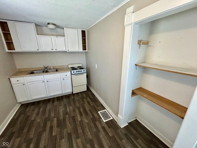 Building Photo - 316.5 W 29th St