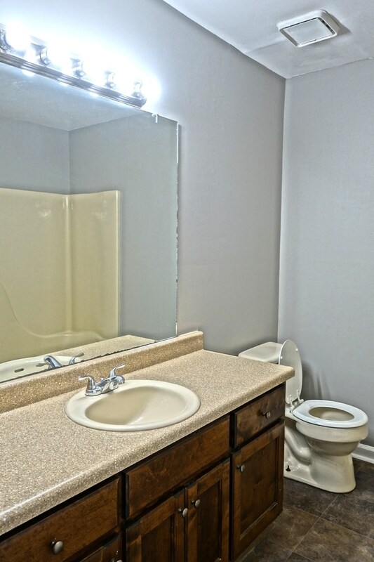 Building Photo - 111 Scarlet Oak Cir