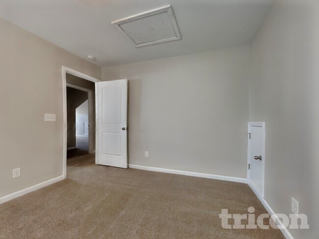 Building Photo - 76 Ashby Dr