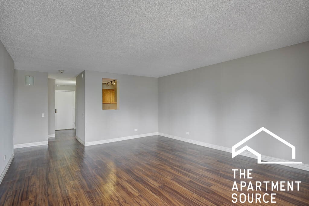 Building Photo - 120 W Chestnut St