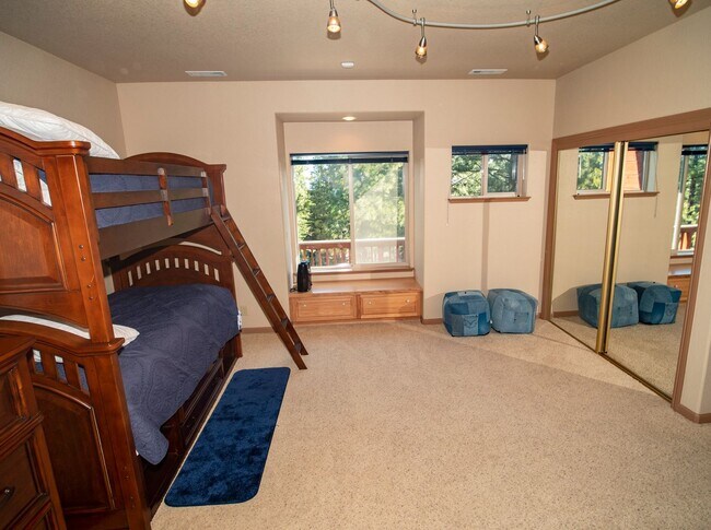 Building Photo - Beautiful home for rent in Galena Forest