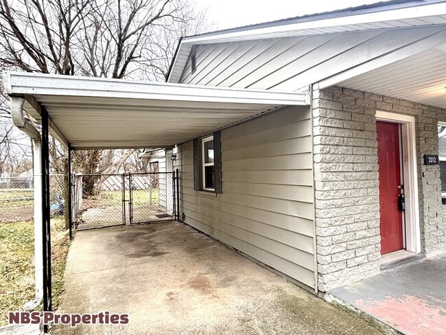 Building Photo - 2212 Harvey St