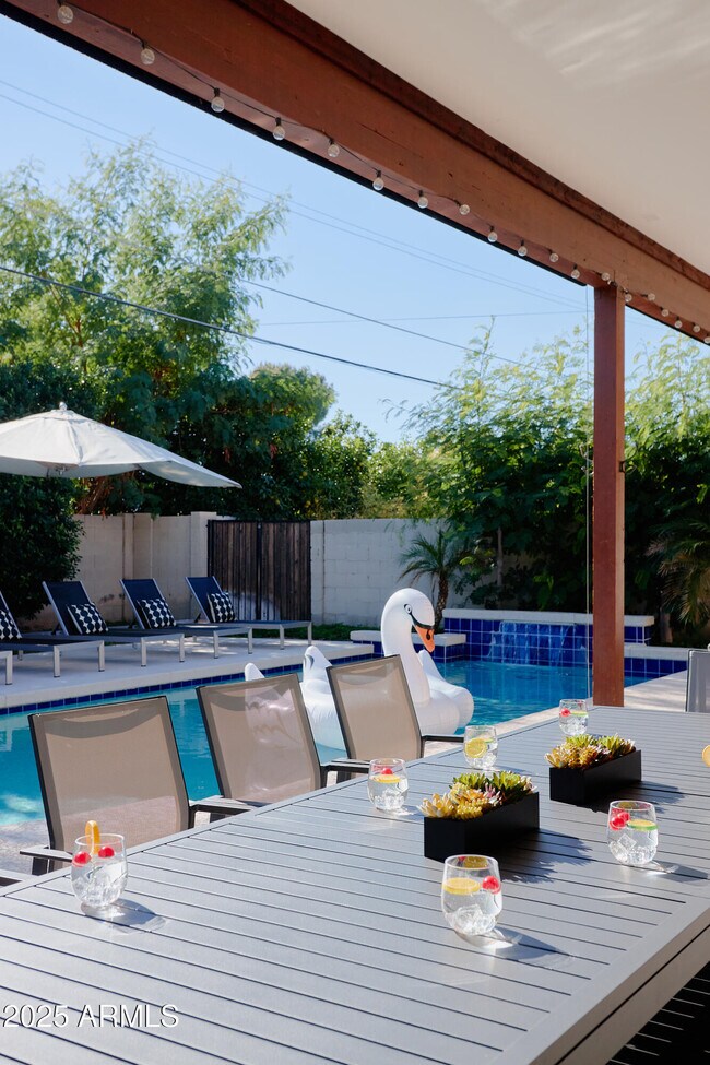 Building Photo - 3229 E Campbell Ave