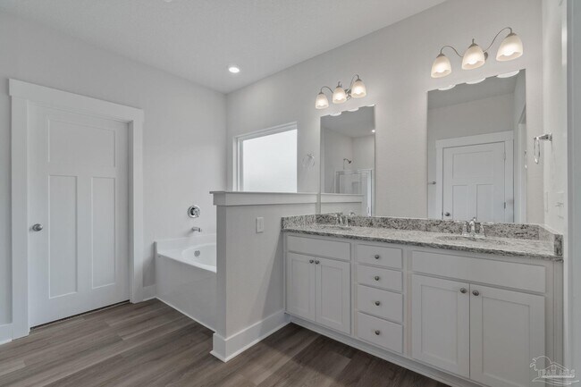 Building Photo - 6616 Forest Bay Ave