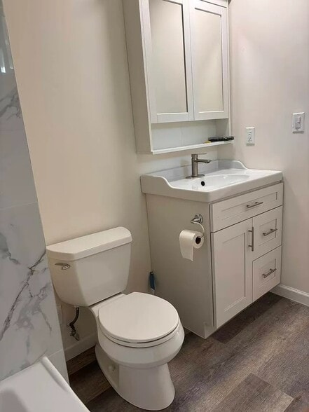 Building Photo - 848 E Northridge Ave