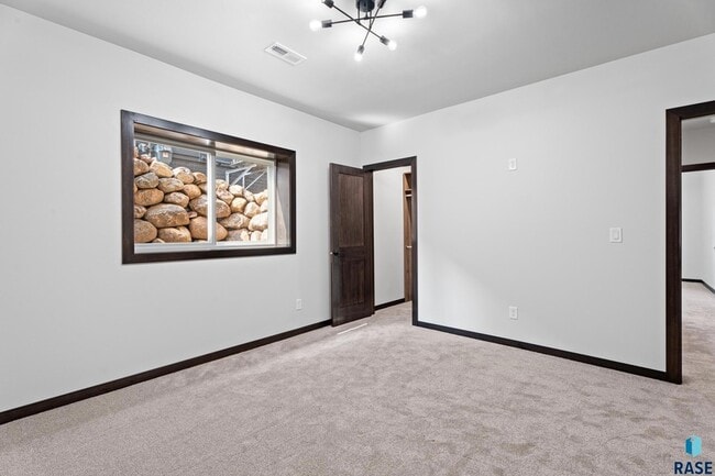 Building Photo - 1107 S Foss Ave