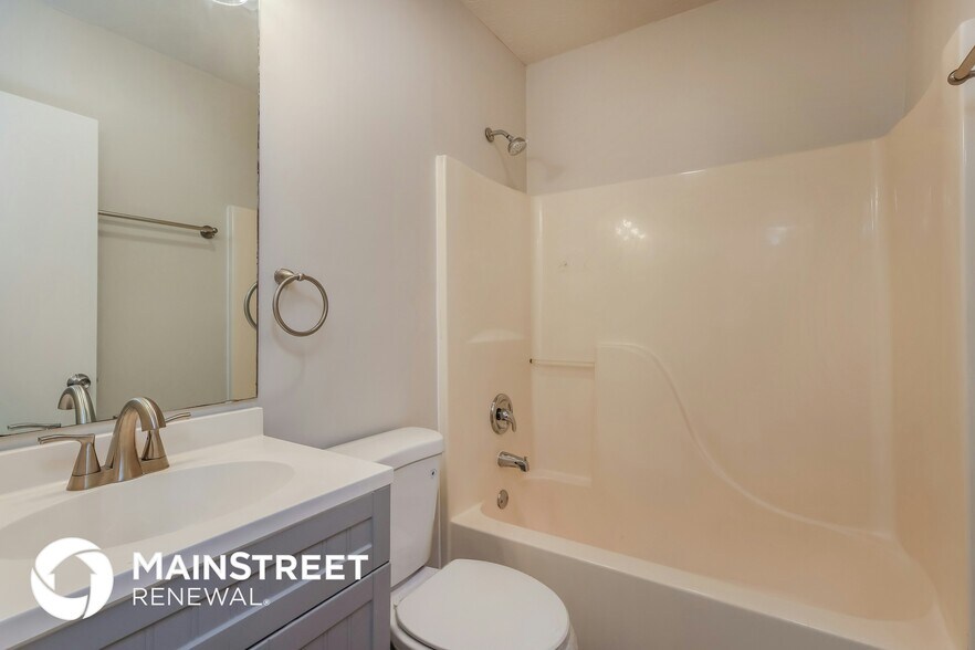 Building Photo - 4121 Mimosa View Dr