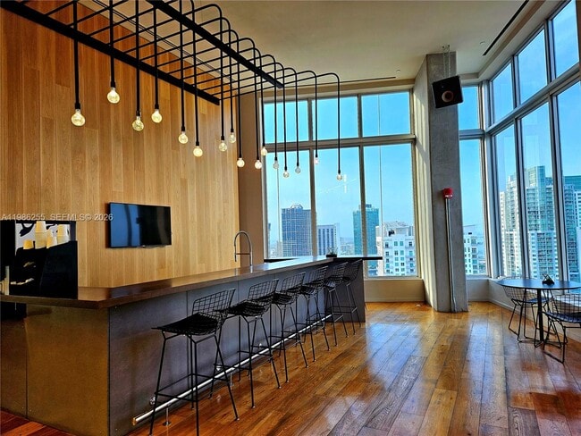 Building Photo - 151 SE 1st St