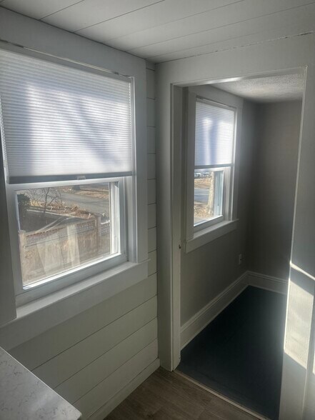 Building Photo - 63 Haddon Ave