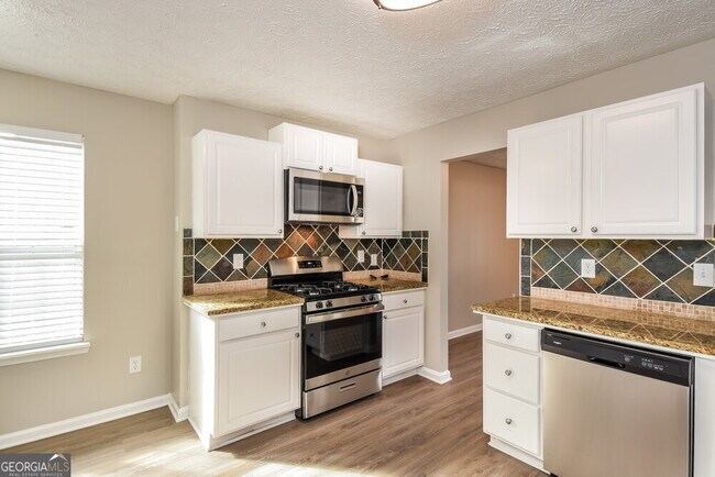 Building Photo - 4949 Lake Park Ln