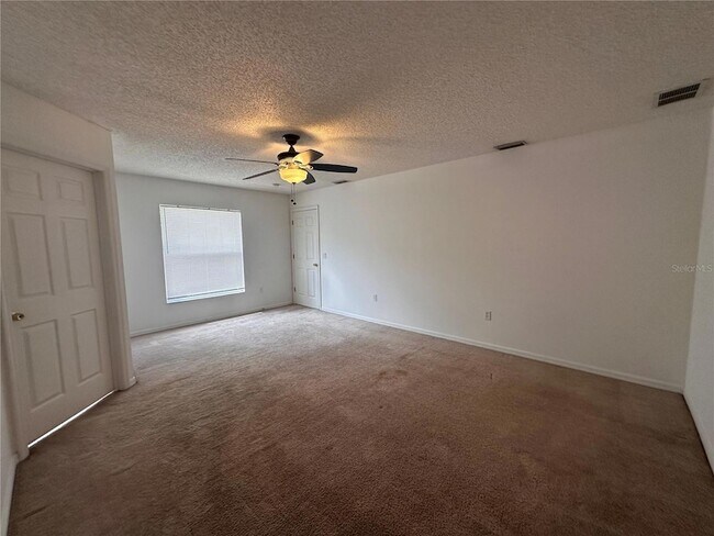 Building Photo - 33 Rybark Ln