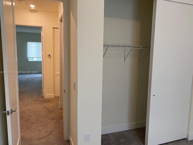 Building Photo - 10445 NW 66th St