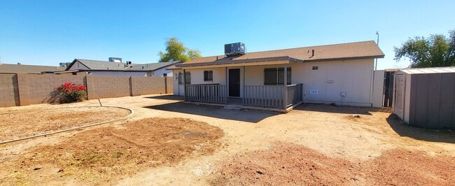 Building Photo - CHARMING GEM ON THE WESTSIDE!!!