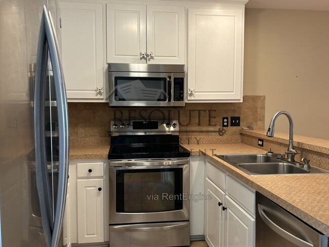 Building Photo - 107 E Moss Creek Dr