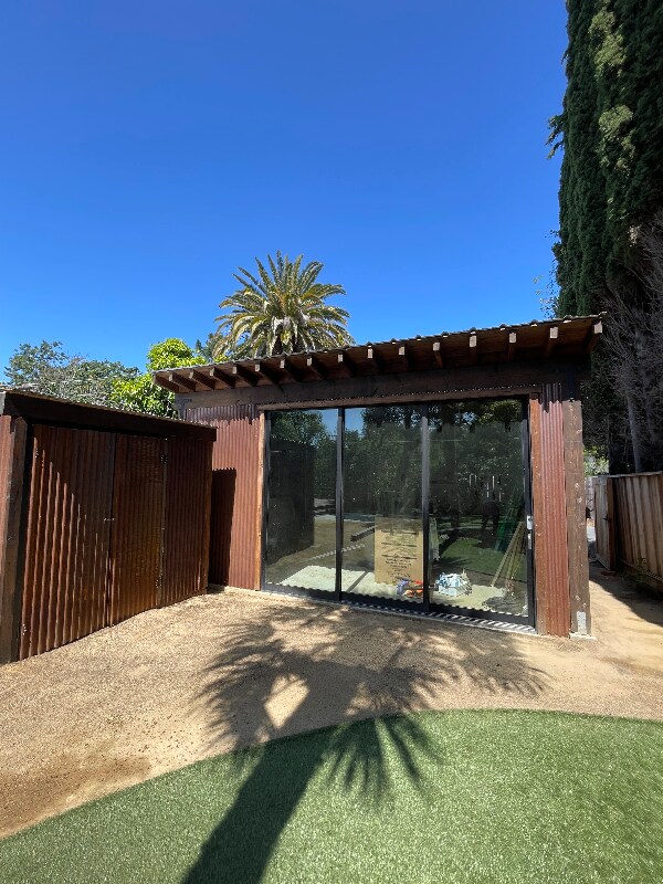 Building Photo - 617 Acacia Ln