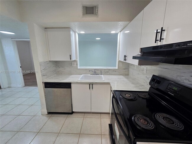 Building Photo - 12555 NW 11th Way