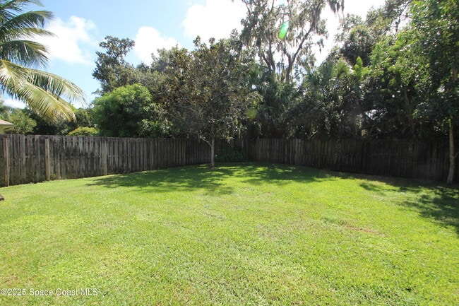Building Photo - 2295 Botanica Cir