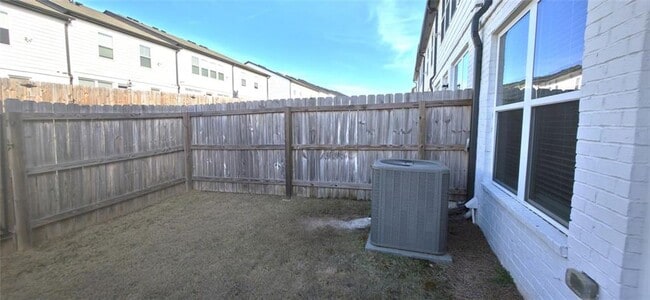 Building Photo - 81 Auburn Wds Dr