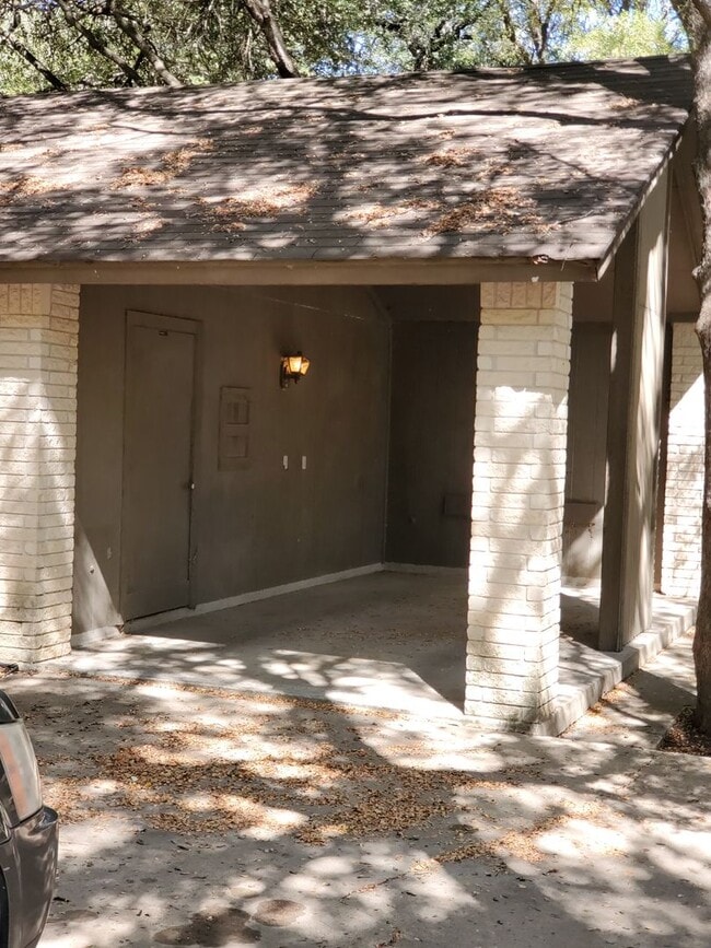 Building Photo - 1006 Milford Way