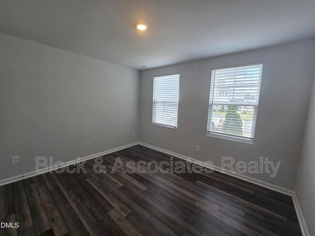 Building Photo - 451 Carolina Spgs Blvd