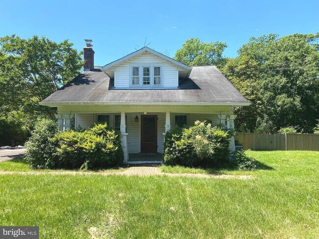Building Photo - 10304 Gunston Rd