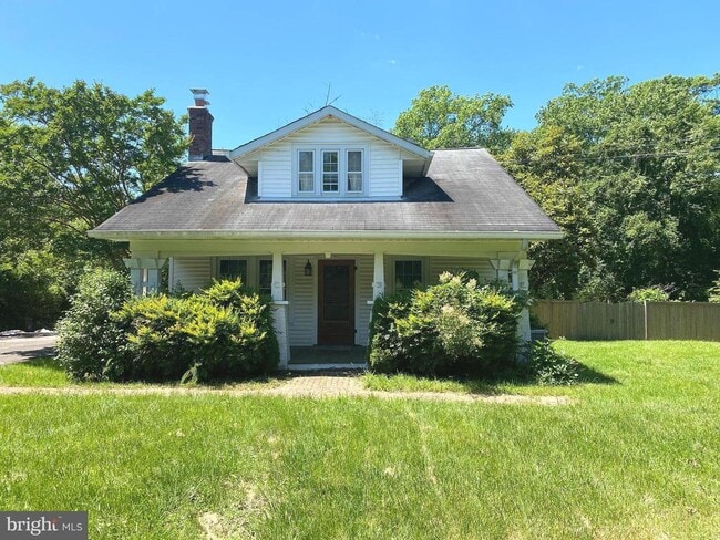 Primary Photo - 10304 Gunston Rd