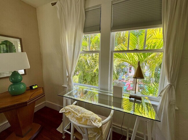 Building Photo - 446 27th St