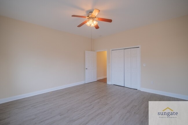 Building Photo - 4032 Falls Rd